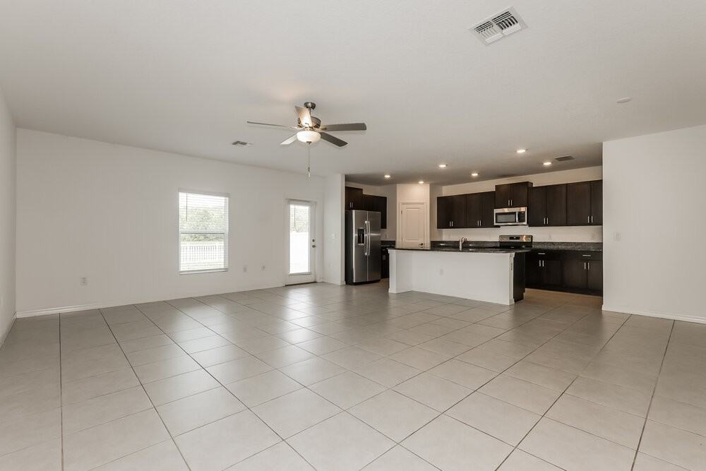 1993 Skybrooke Blvd - Photo 5 of 17