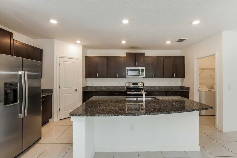 1993 Skybrooke Blvd - Photo 7 of 17