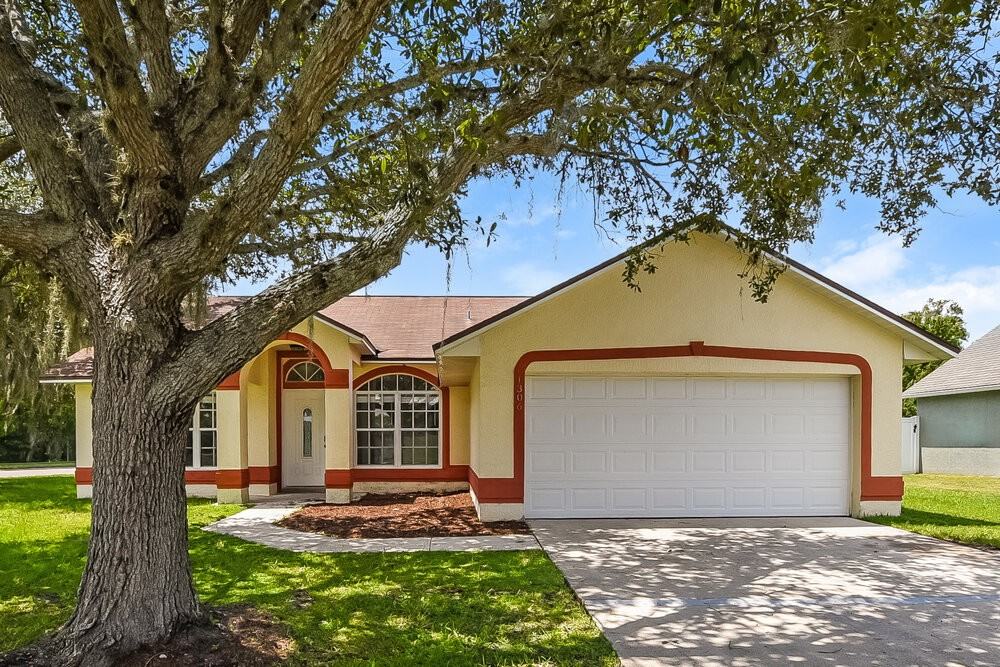 1306 Silverthorn Dr
