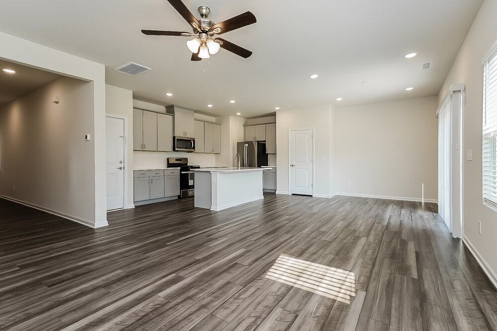 1117 Orchard Stream Dr - Photo 6 of 17