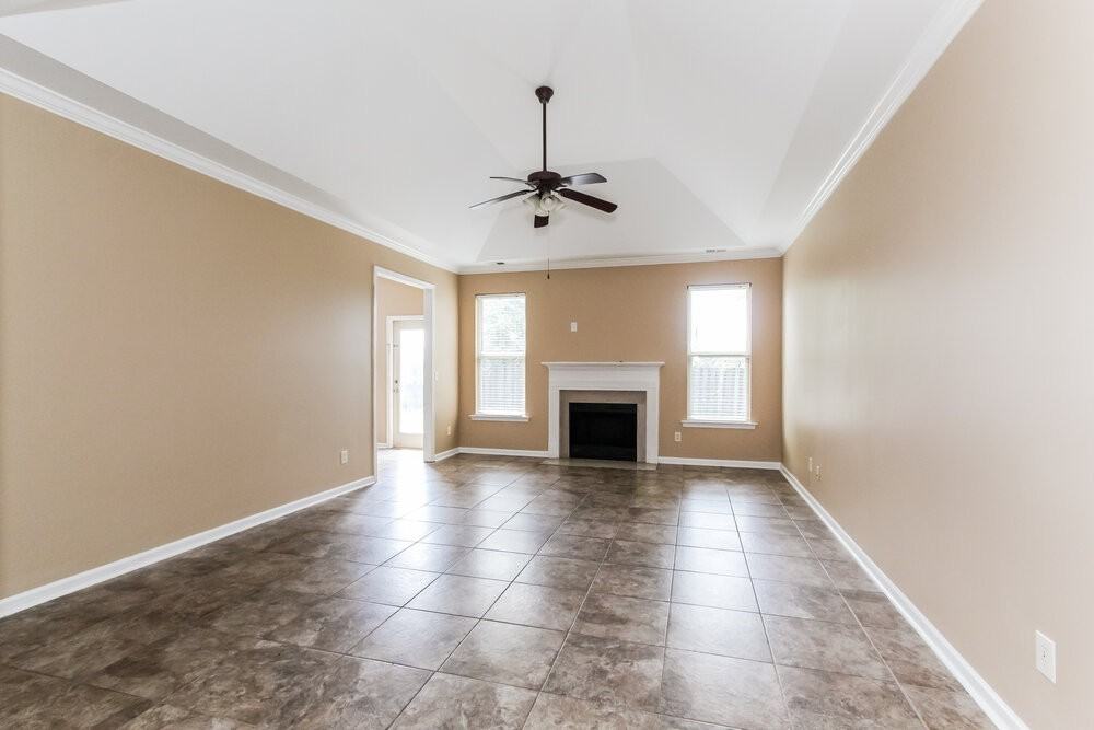 2122 Timberline Dr - Photo 3 of 16