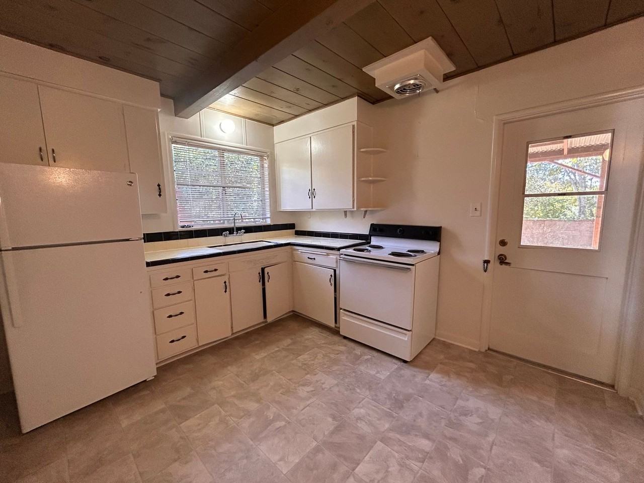 2537 Greta Pl - Photo 6 of 14