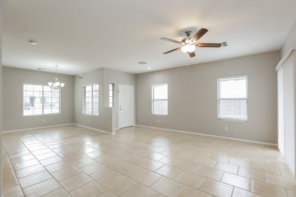 9416 W Odeum Ln - Photo 5 of 16