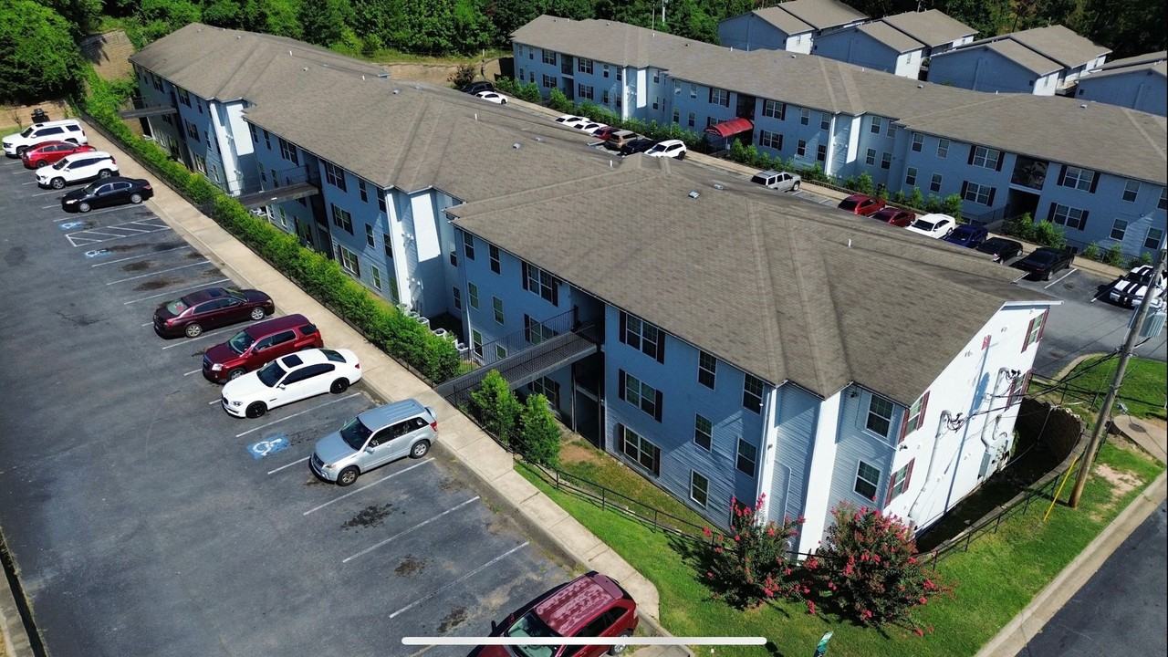 2 bed 2 bath Arkansas River Apartments - Photo 3 of 16