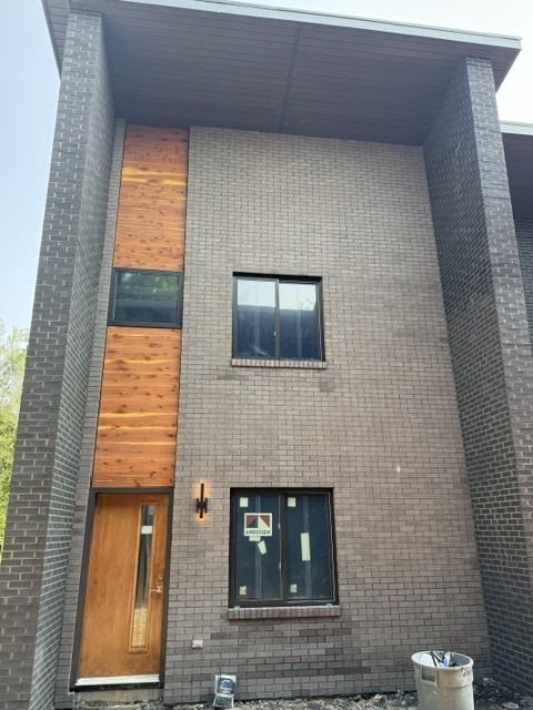 220 S 15th St #TH - Photo 3 of 13