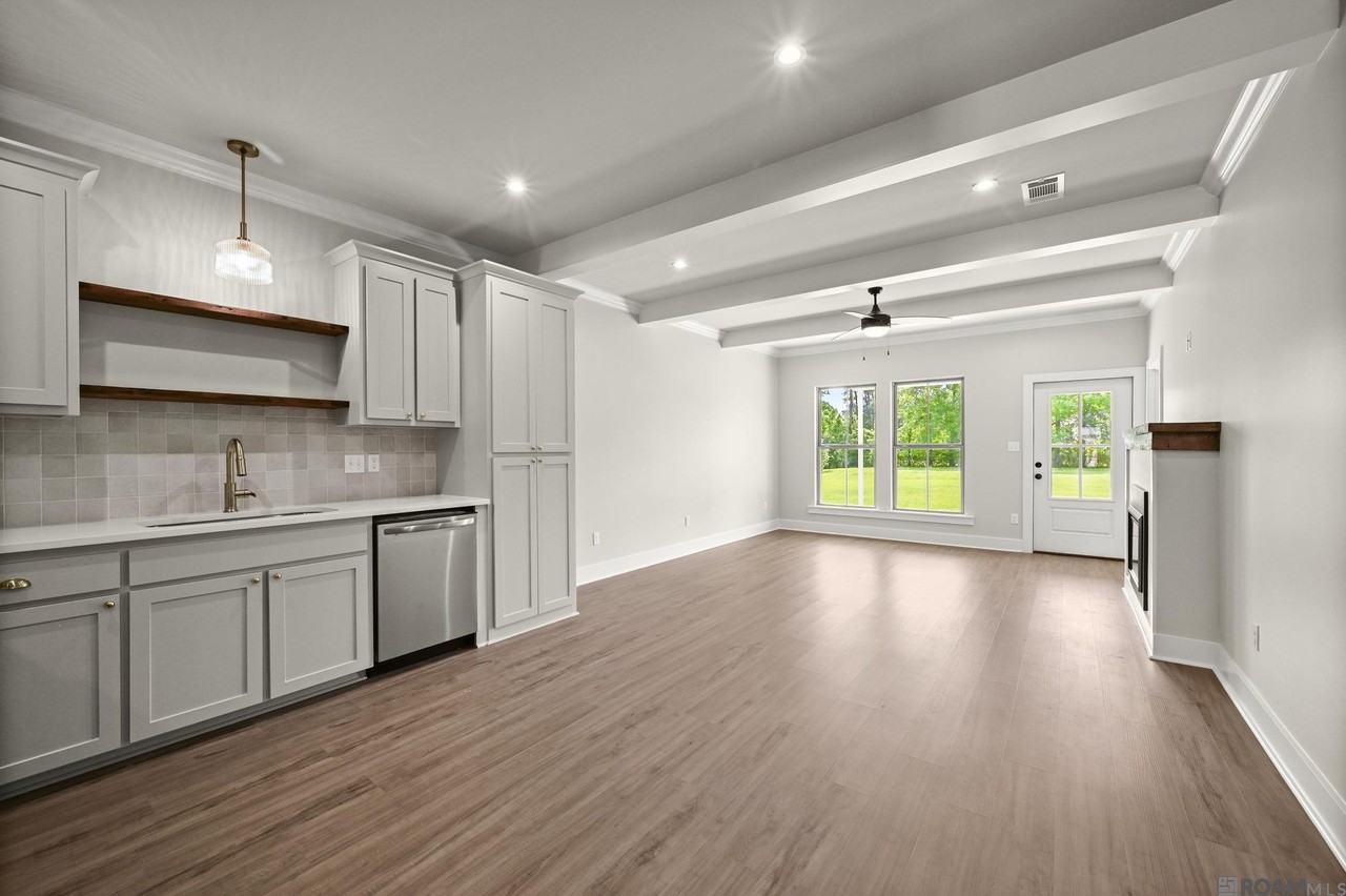 8007 Arnold Road - 6B - 6B #6B - Photo 4 of 13