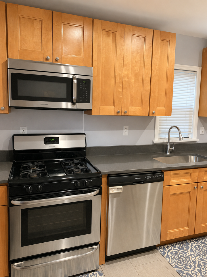 2981 Mercer St #1 - Photo 2 of 10