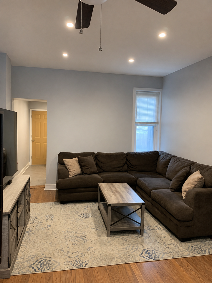 2981 Mercer St #1 - Photo 4 of 10