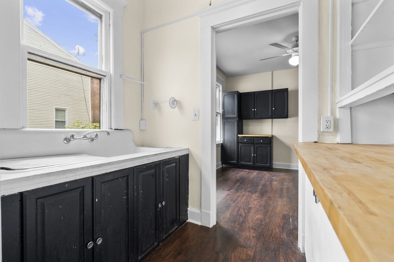144 Gilbert Ave #2 - Photo 5 of 40