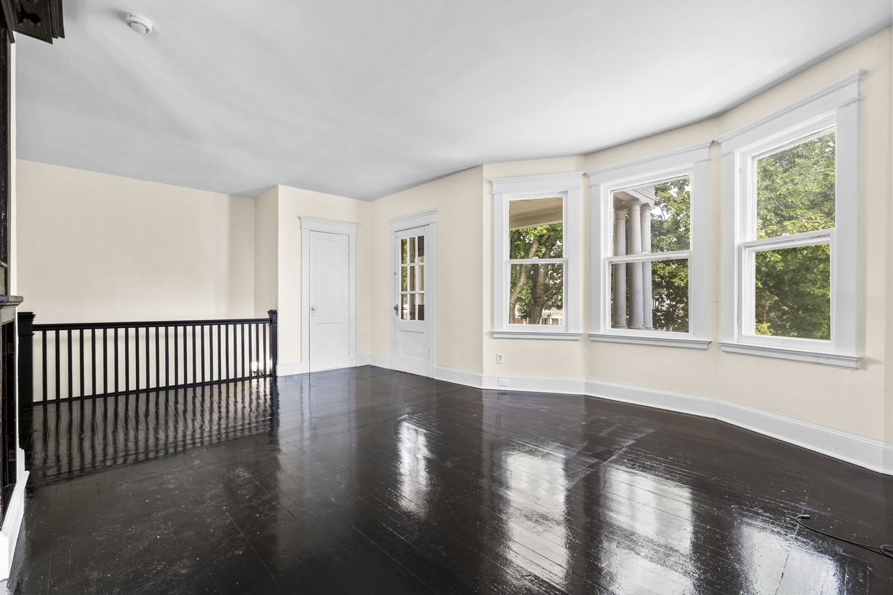 144 Gilbert Ave #2 - Photo 7 of 40