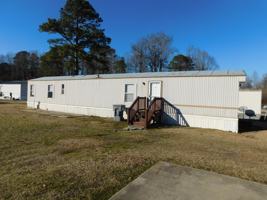 featured image of 114 Colonial Ct #1
