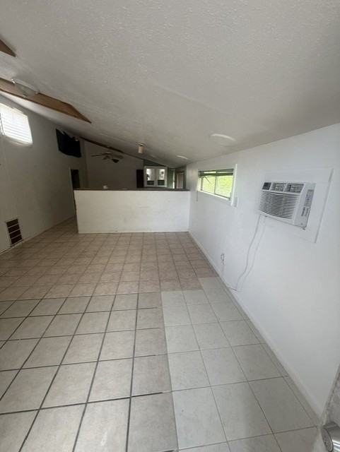 1335 6th St #C - Photo 2 of 4