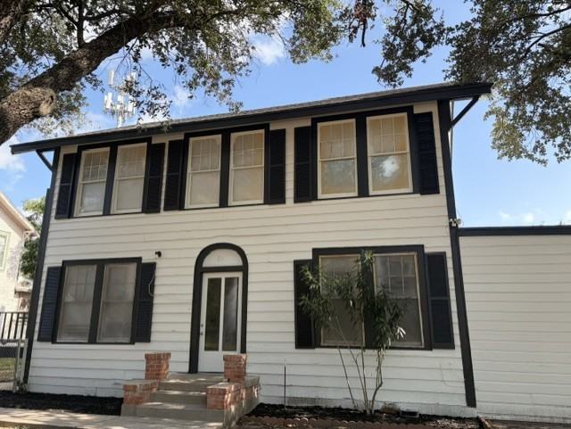 704 W Richard Ave #B1 - Photo 2 of 7