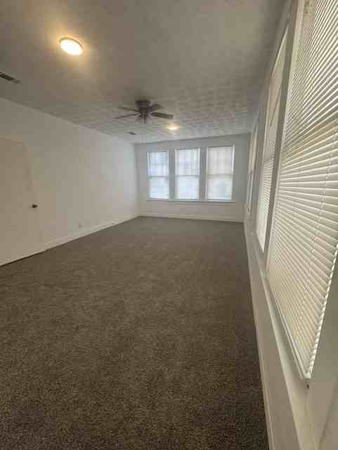 704 W Richard Ave #B1 - Photo 3 of 7