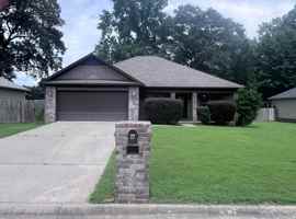 featured image of 27 Trinity Dr #1