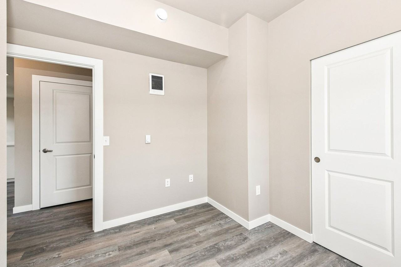 Verona Heights - Photo 7 of 47