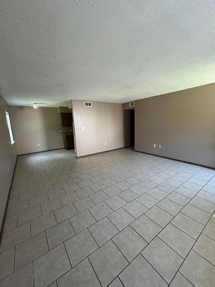 72-112 Sequoya Dr. - Photo 3 of 12