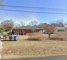 featured image of 805 Hemlock Dr #1