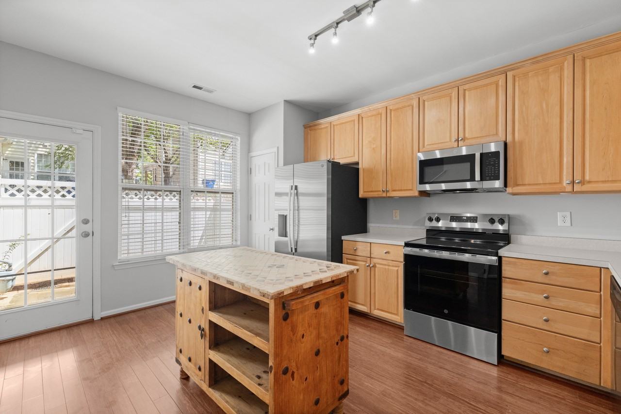 5712 Clearbay Ln #1 - Photo 7 of 18
