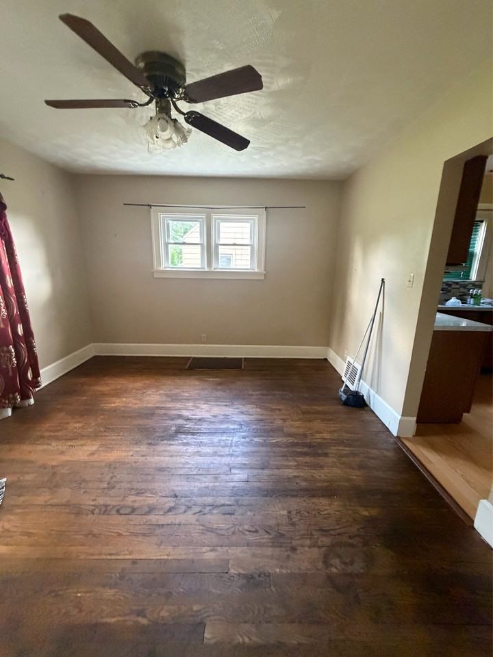 5418 Southern Blvd #1 - Photo 4 of 12