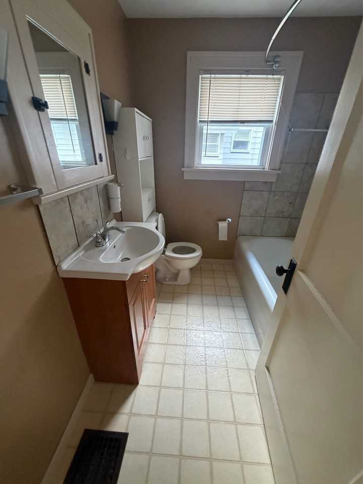 5418 Southern Blvd #1 - Photo 7 of 12