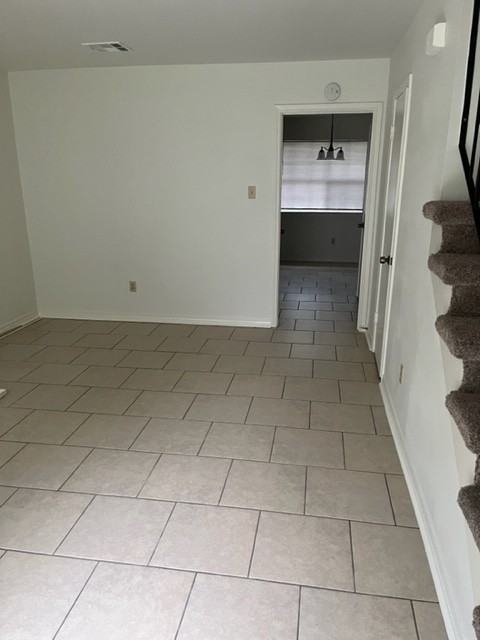 1246 Park Dr #1 - Photo 3 of 9