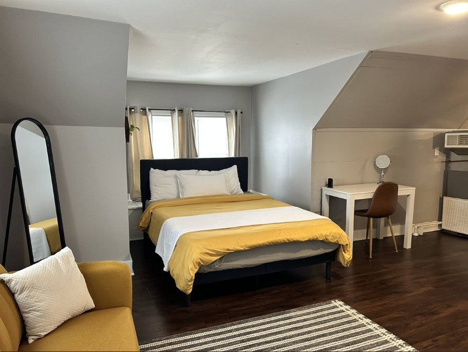 1914 S 36th St #3 - Photo 4 of 27