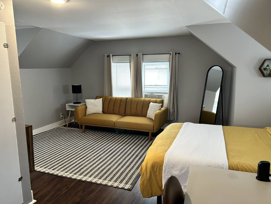 1914 S 36th St #3 - Photo 5 of 27