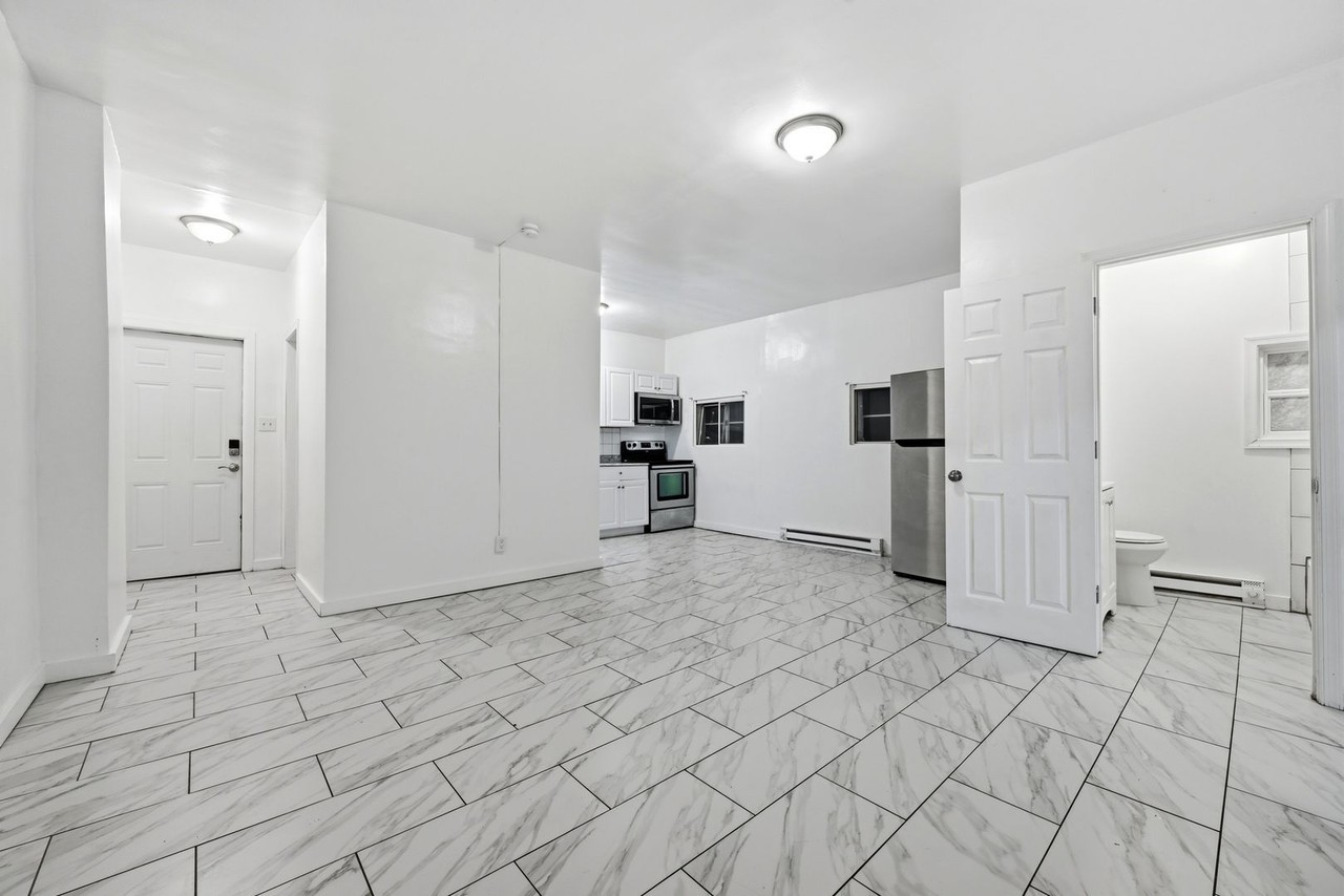 140 N. 7th Street - Photo 4 of 28