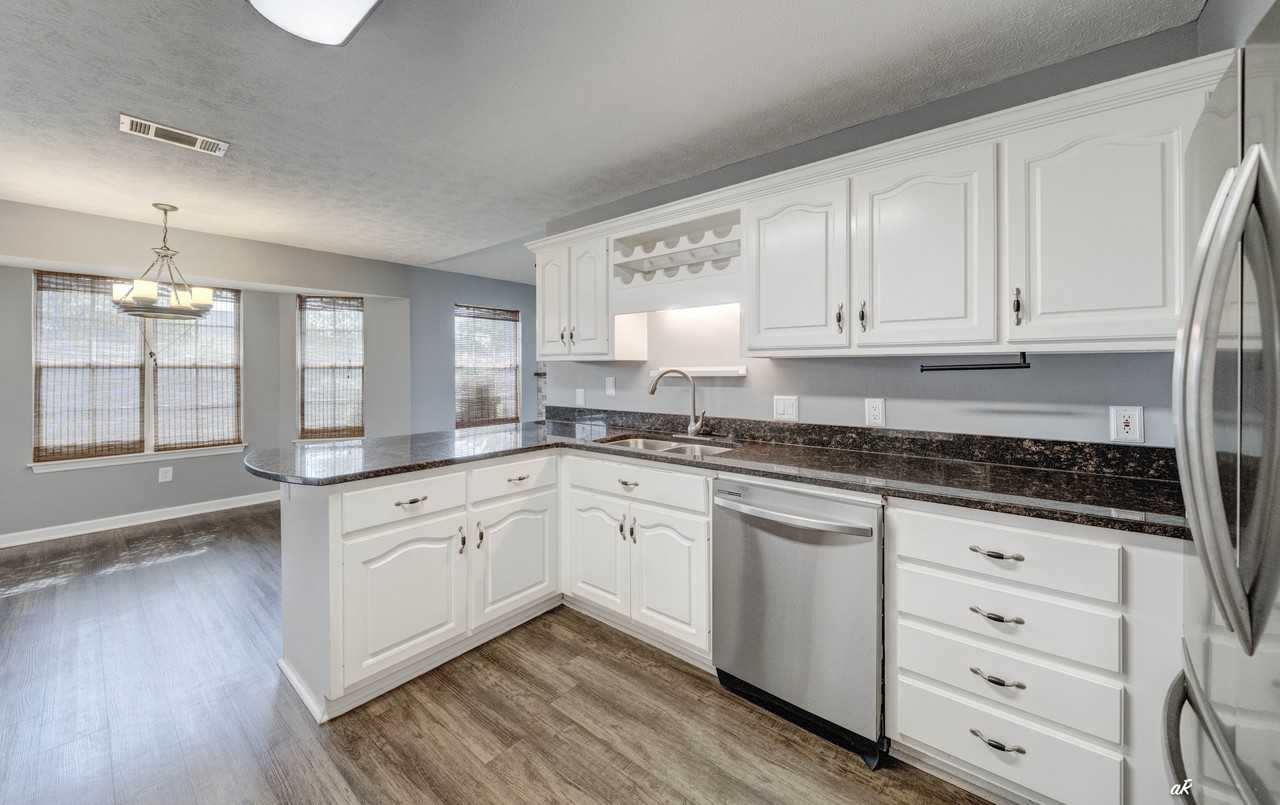 1505 Maryland Ave #1 - Photo 7 of 28