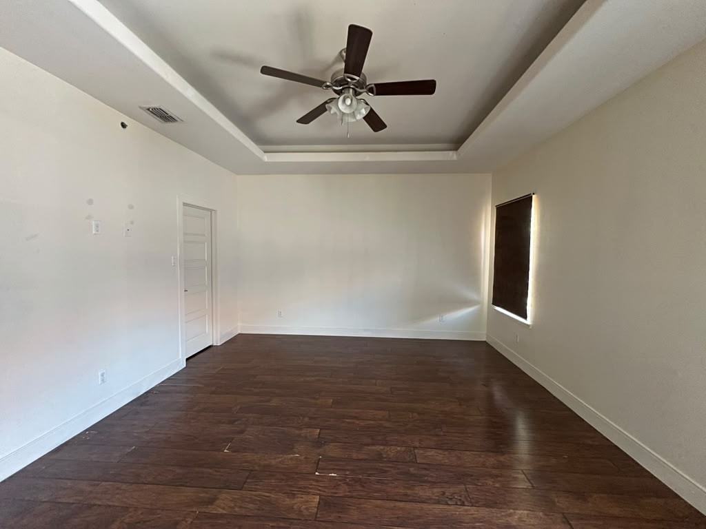 3016 S L St #4 - Photo 7 of 11
