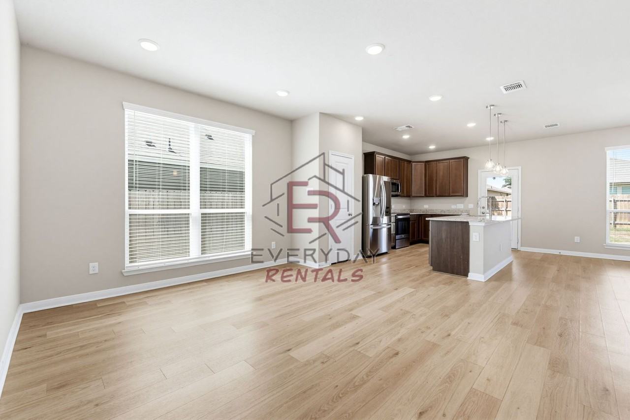 9509 Caemlyn Cv - Photo 2 of 20