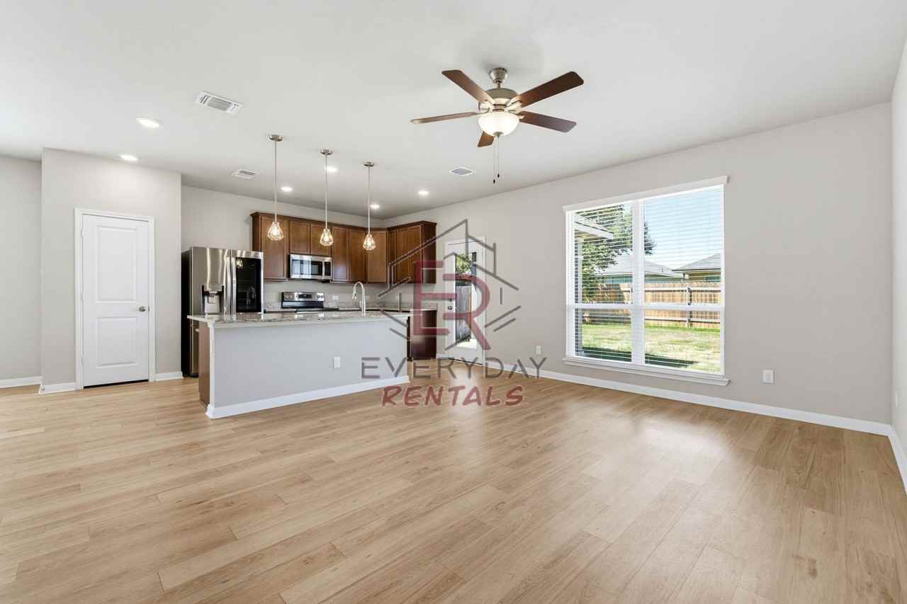 9509 Caemlyn Cv - Photo 6 of 20