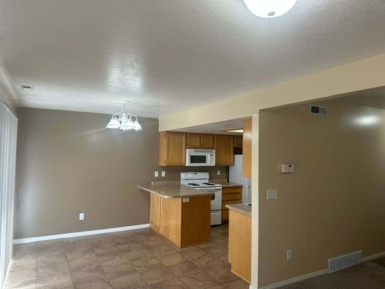 149 Savannah Ln - Photo 3 of 9