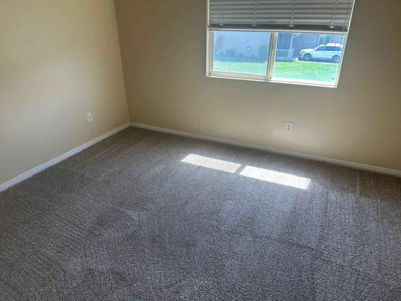 149 Savannah Ln - Photo 6 of 9