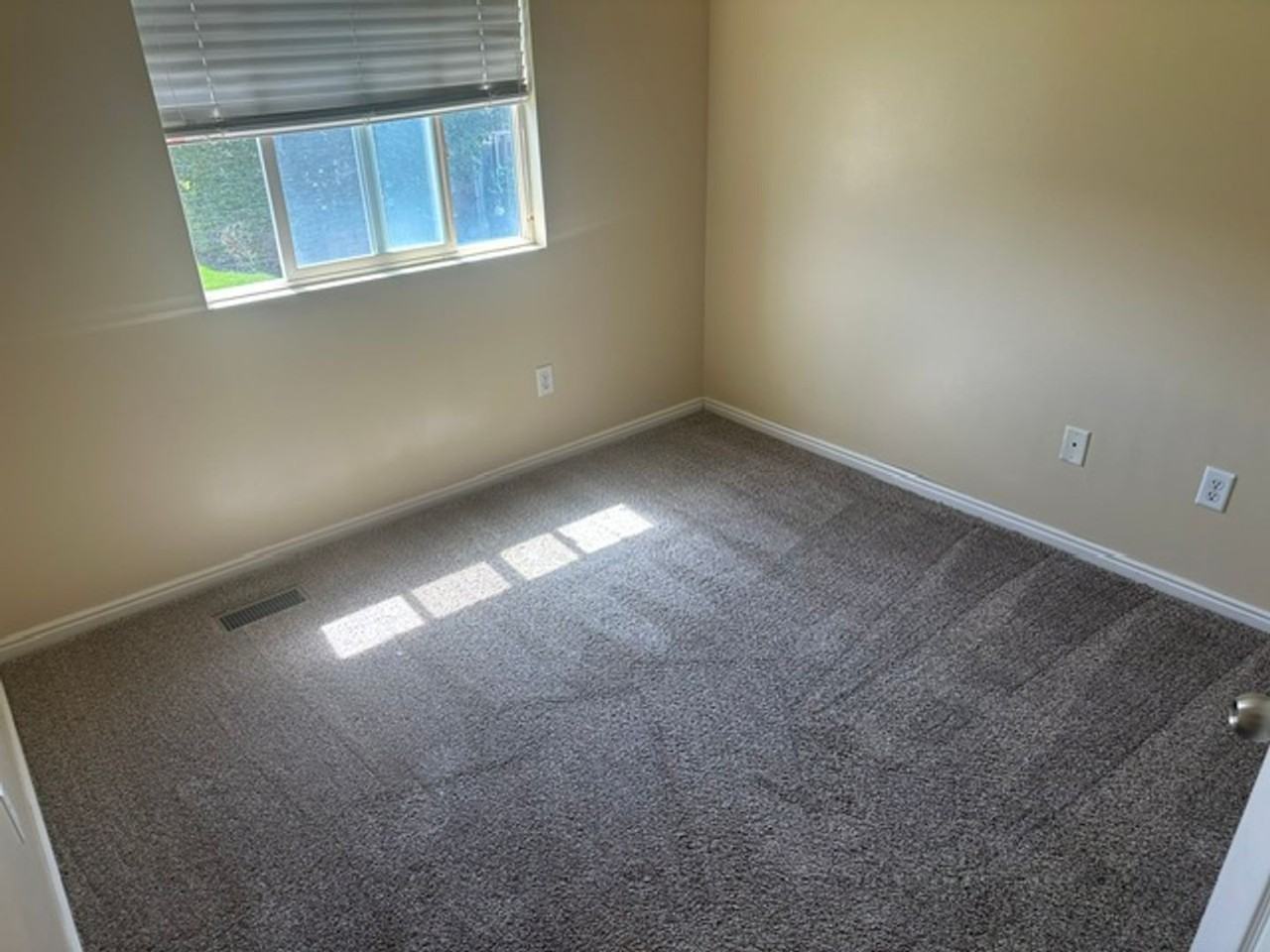 149 Savannah Ln - Photo 7 of 9