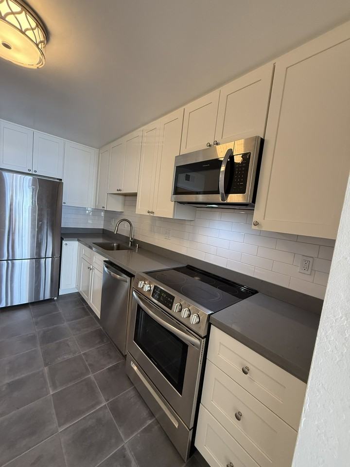 467 21st Avenue #3 - Photo 7 of 25