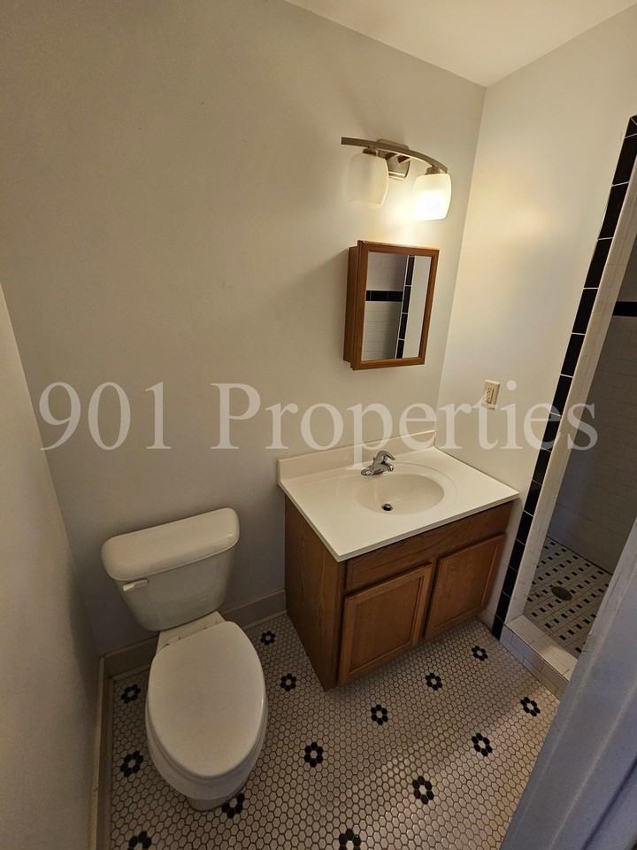 975 Meda St #3 - Photo 4 of 13