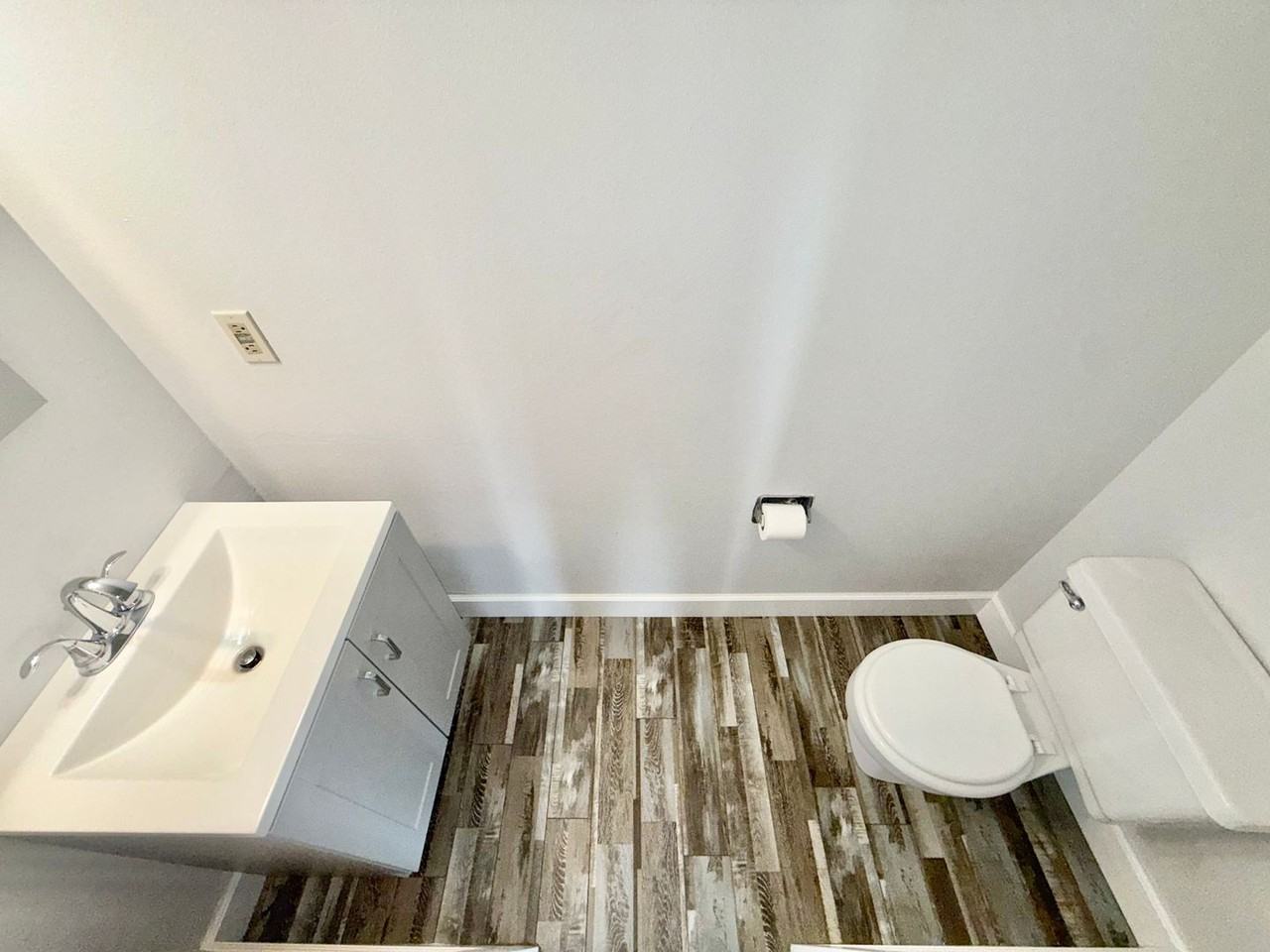 7618 Lexington Manor Dr - Photo 5 of 12