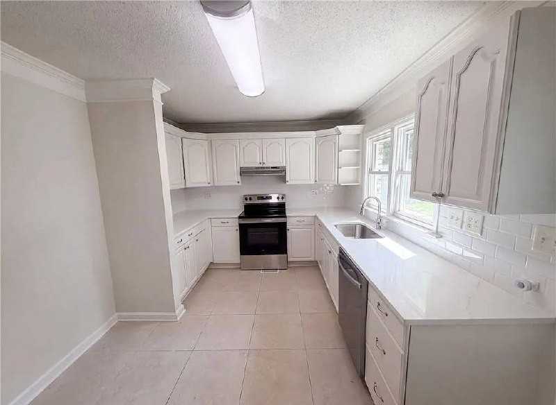 4506 Southern Webbing Mill Road - Photo 5 of 12