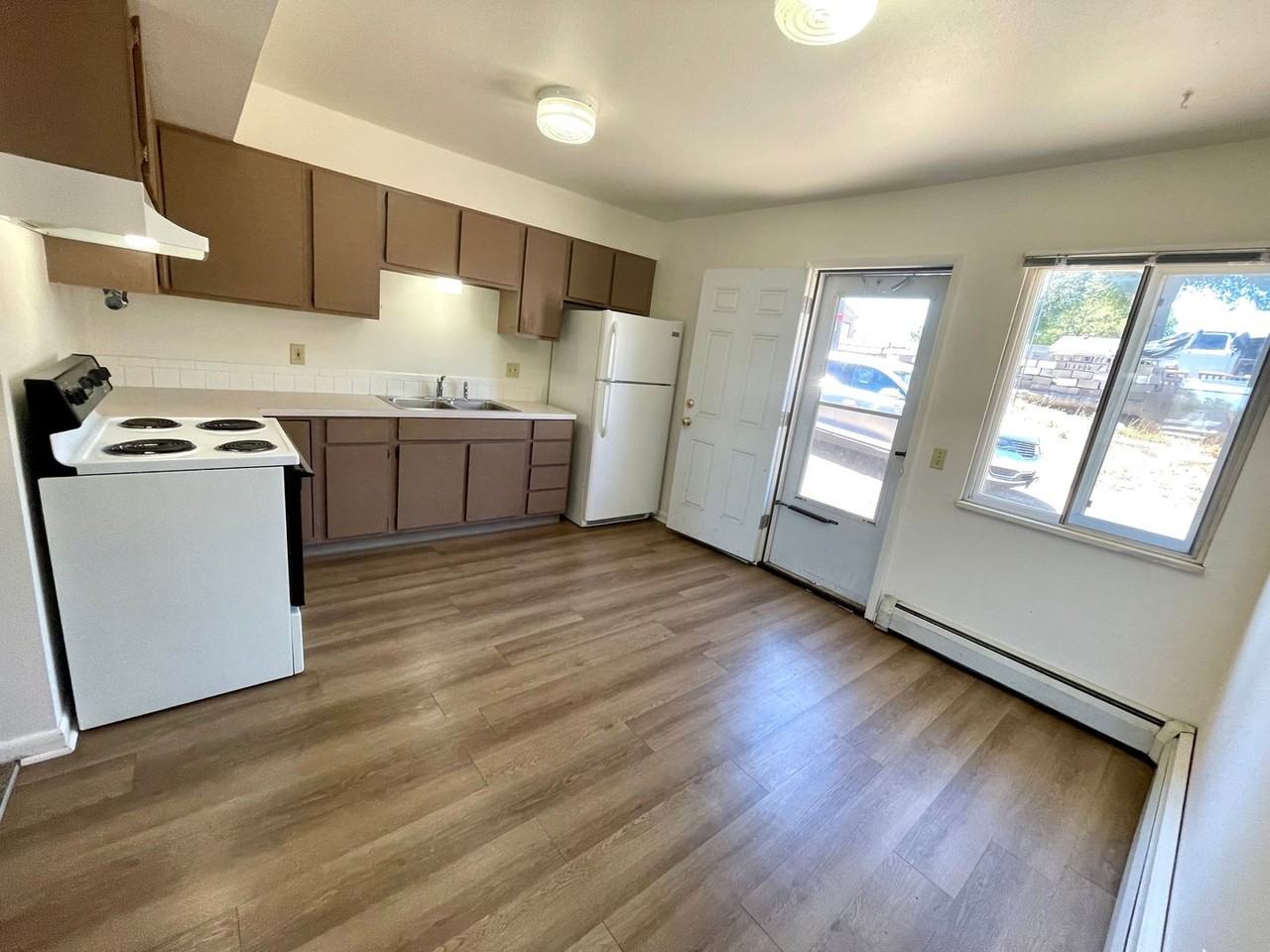 3605 Idaho St - Photo 5 of 26