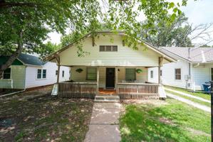 featured image of 1126 W 1st Ave #1