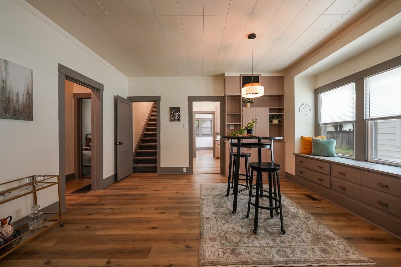 1126 W 1st Ave #1 - Photo 5 of 13