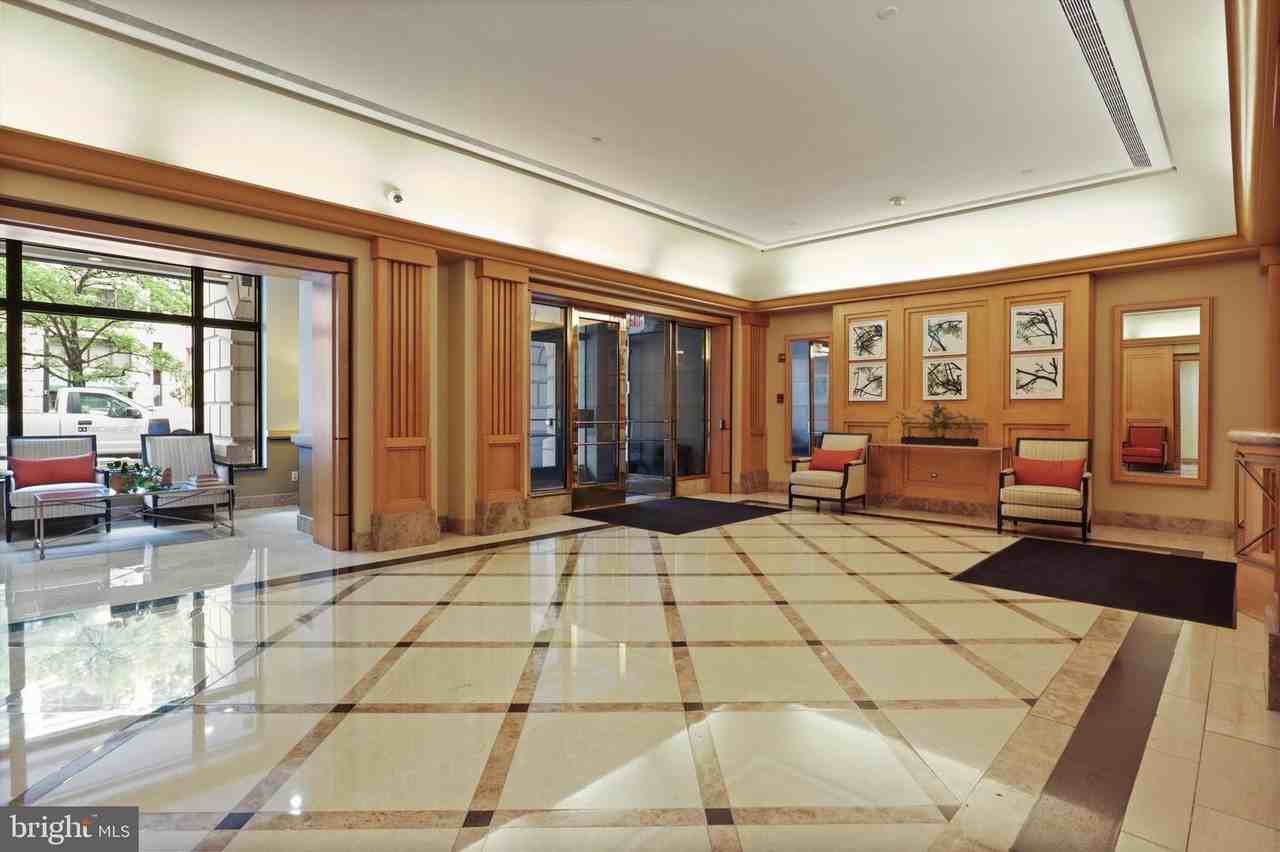 601 Pennsylvania Ave Nw #1 - Photo 3 of 48
