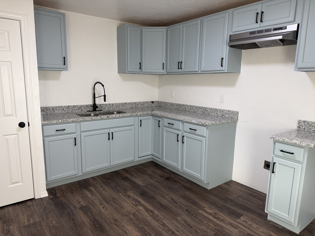 1124 Holly Ln #1 - Photo 2 of 18