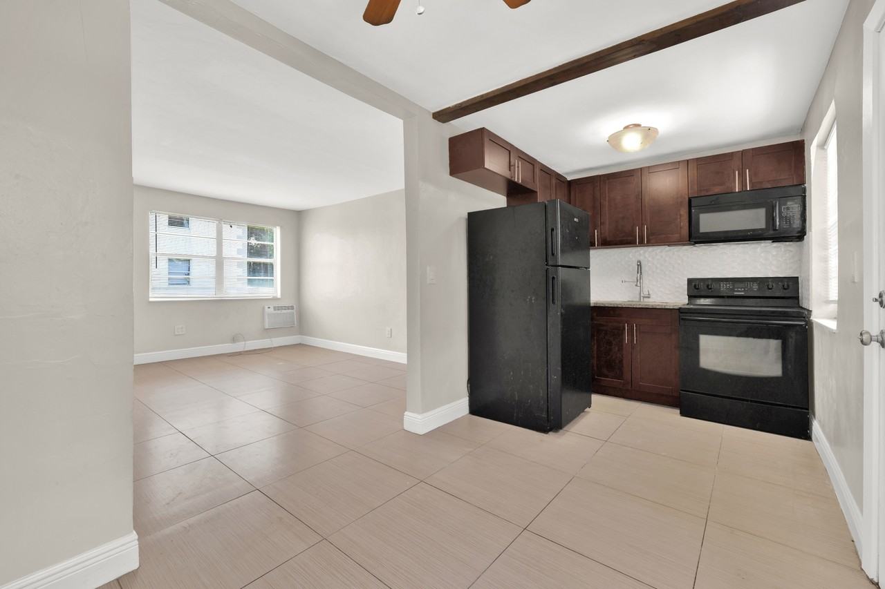1306 S Douglas Rd #1306-01 - Photo 5 of 12