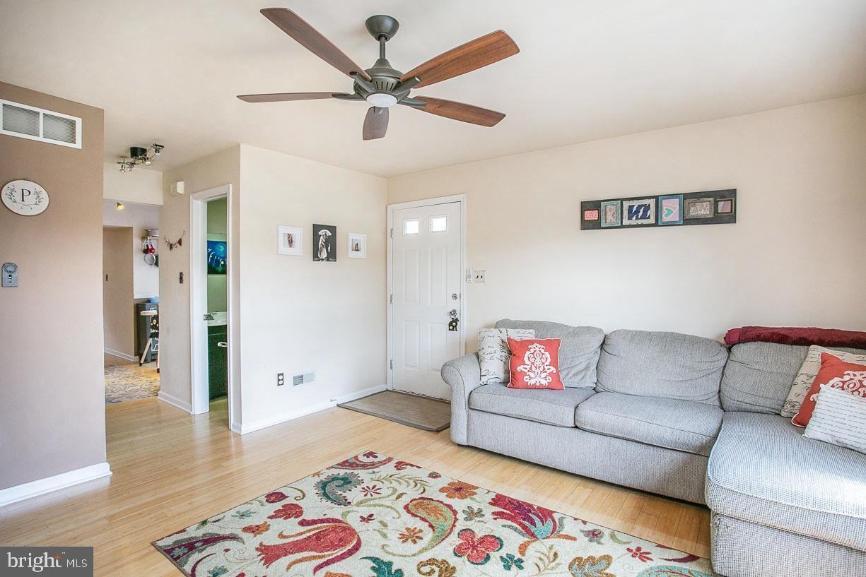 321 Southern Ave #B - Photo 2 of 21