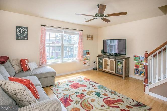 321 Southern Ave #B - Photo 3 of 21