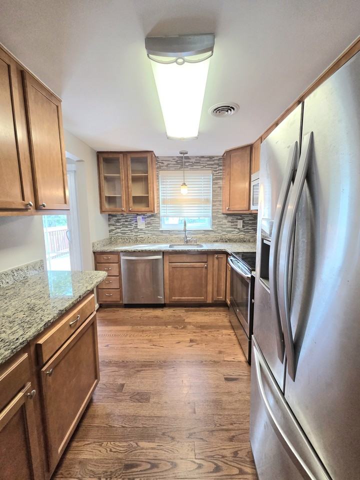 4331 Rolling Stone Way #1 - Photo 6 of 32