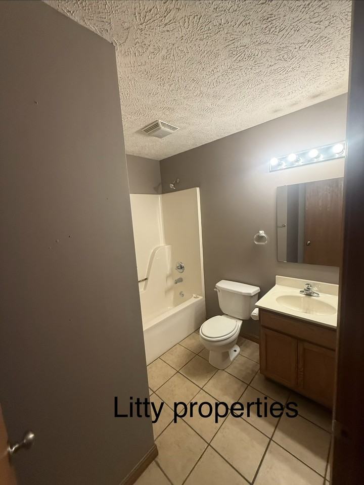 109 Ryan Rd #2 - Photo 5 of 9